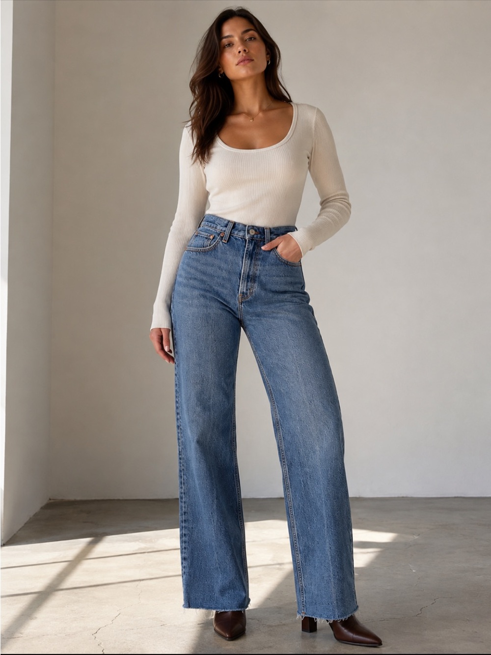 Abercrombie Curve Love 90s Relaxed High Rise Raw Hem Jeans 25 0L